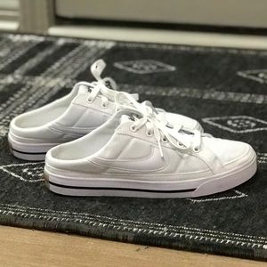 Nike Court Legacy Women's Mules